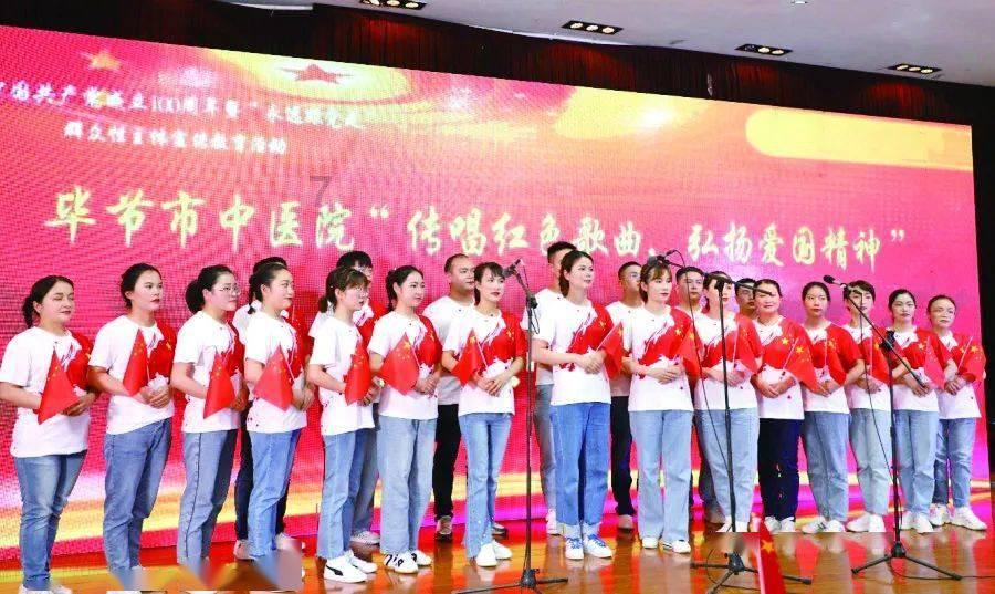 杭州一女子用电动扶梯传送行李砸伤路人，乘坐电动扶梯需要注意什么？游戏画面